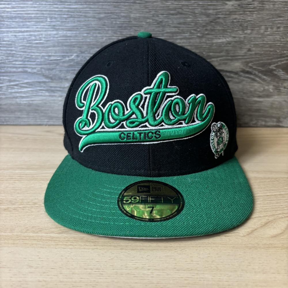 Boston Celtics Hat Cap Fitted Mens 7 Green Black NBA Basketball Script New Era